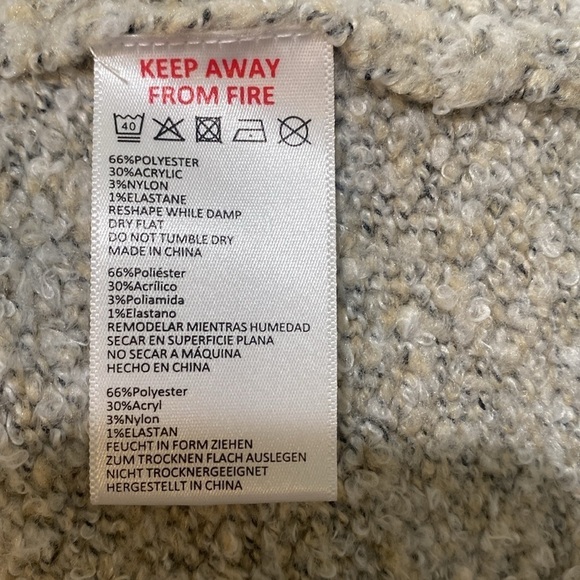 Urban Outfitters Rosie Cozy V-Neck Pullover Side Vent Sweater x small - Picture 9 of 10